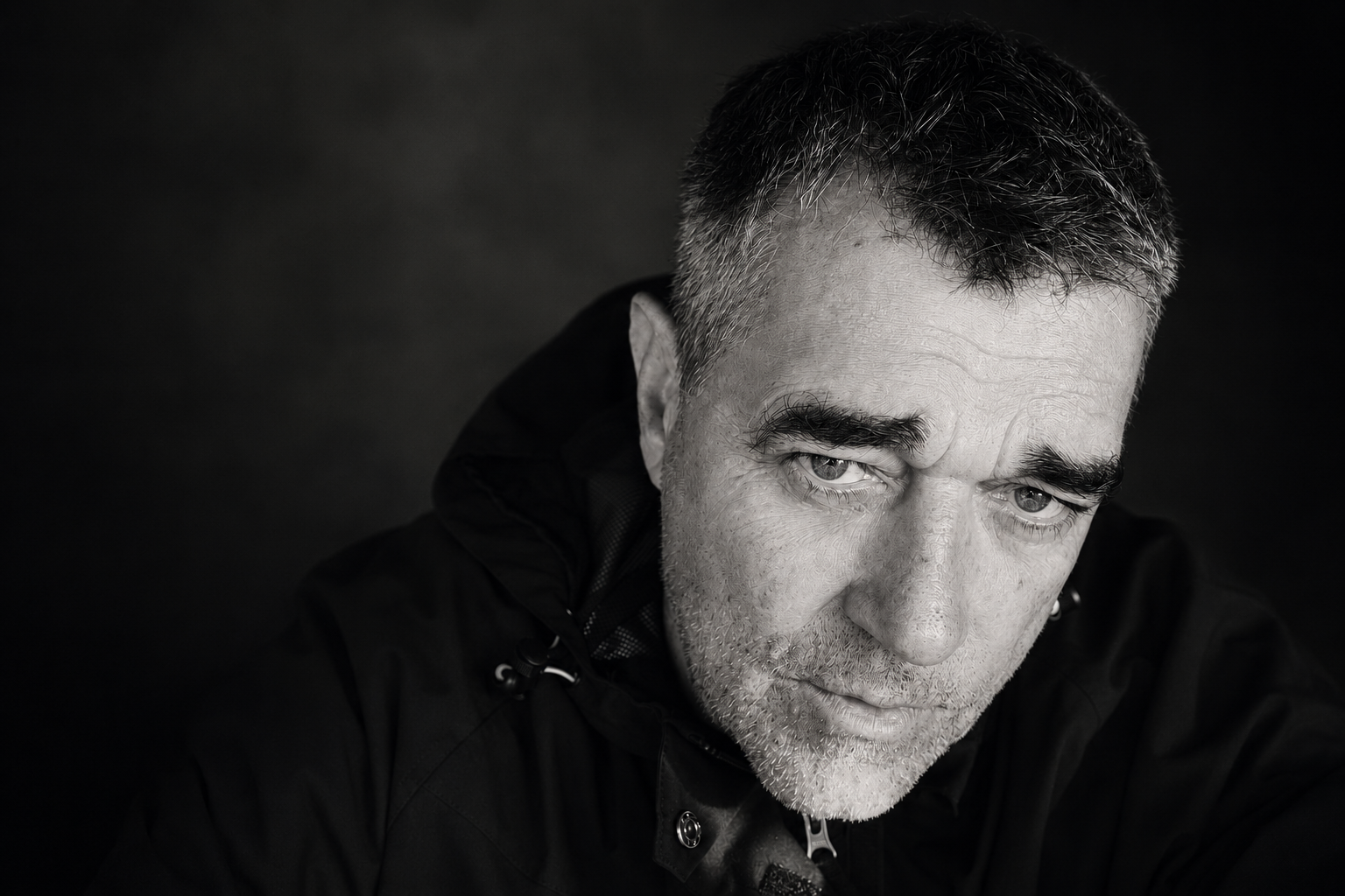 Portrait of Kenneth Saxskiold-Noerup, founder of SAXSKIOLD and author of The Naked Headhunter